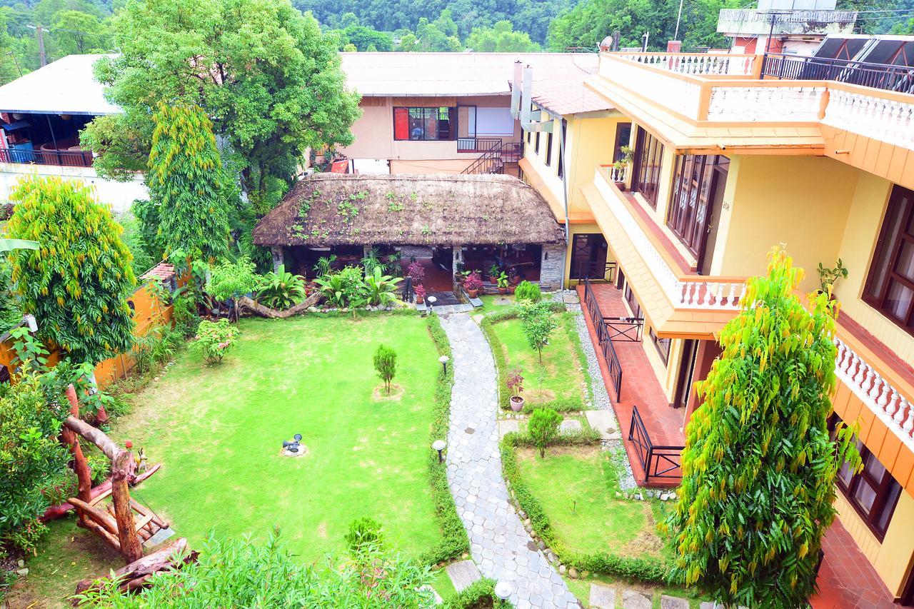Hotel Homeland Pokhara Exteriör bild