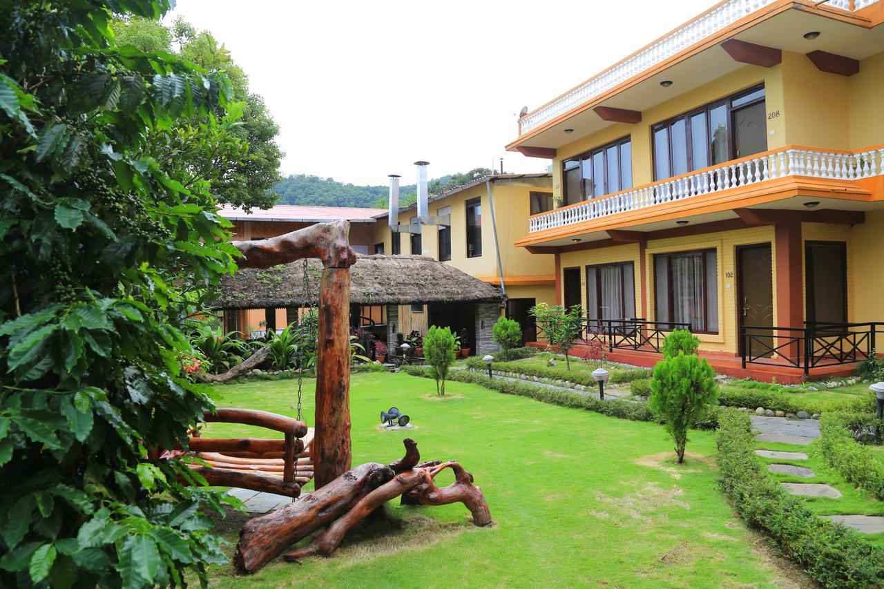 Hotel Homeland Pokhara Exteriör bild