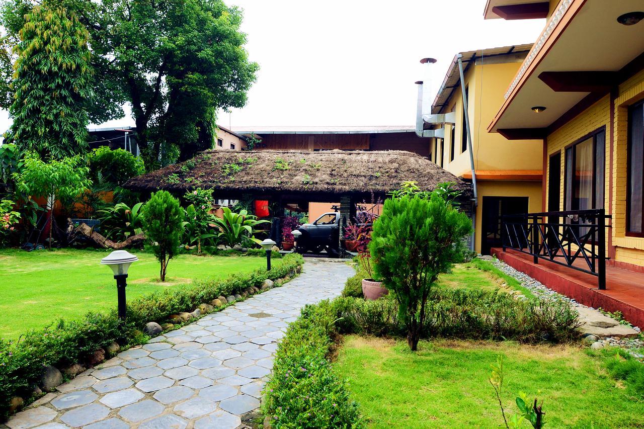 Hotel Homeland Pokhara Exteriör bild