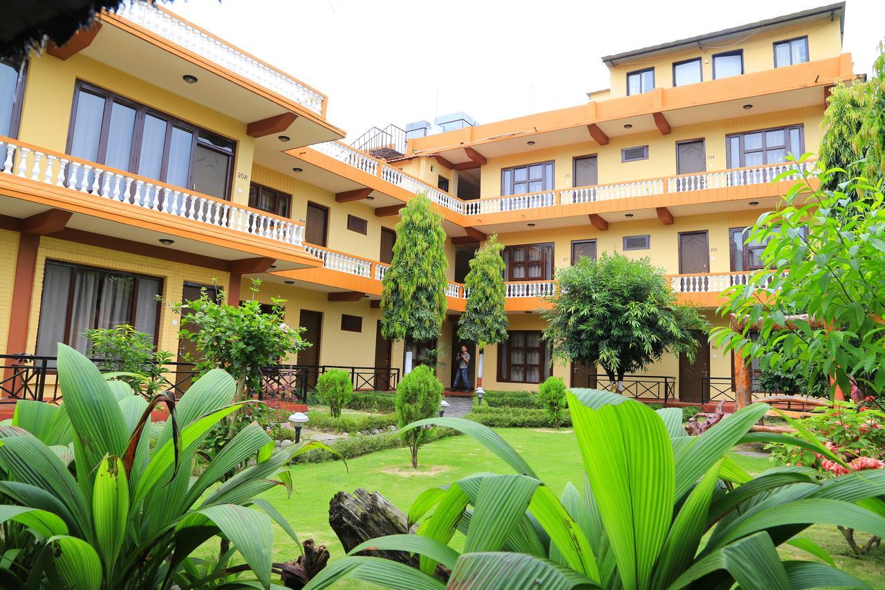 Hotel Homeland Pokhara Exteriör bild