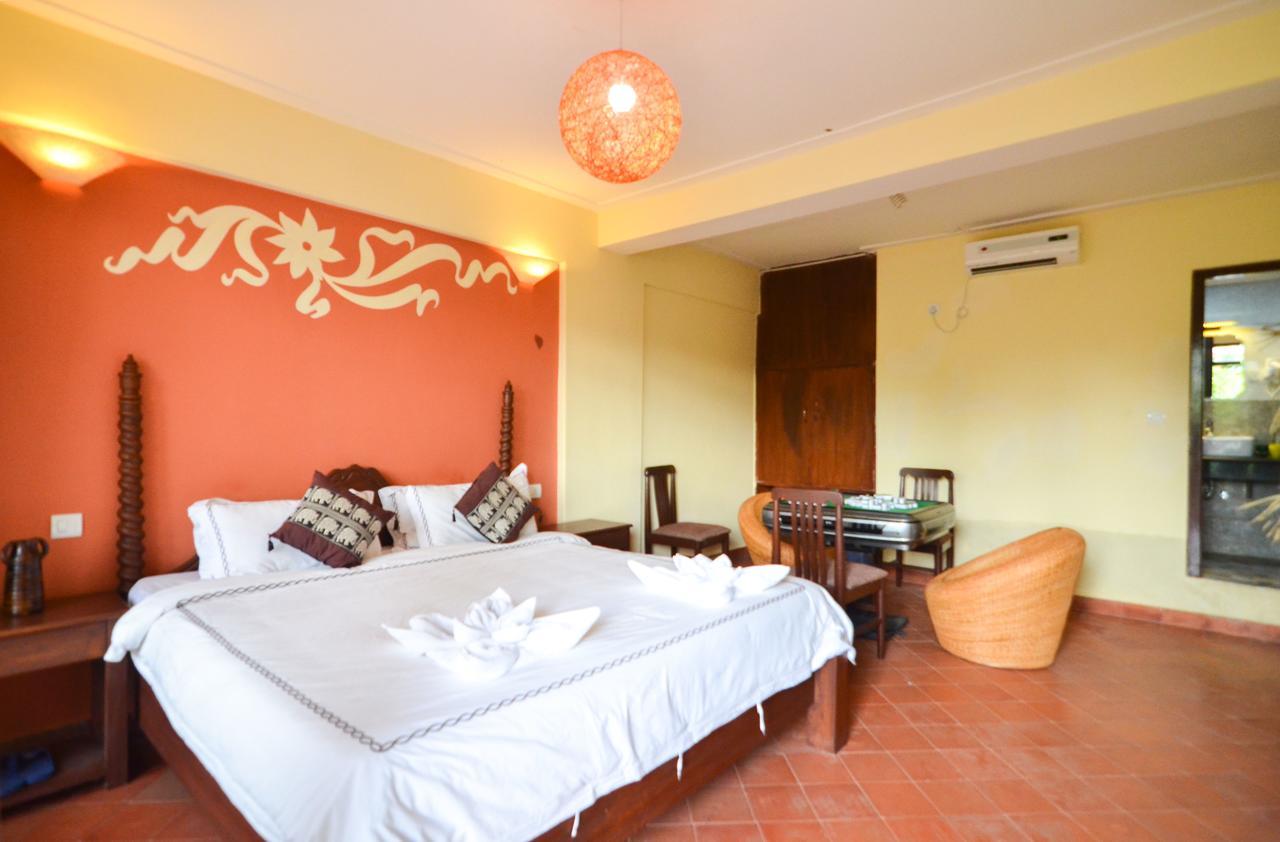 Hotel Homeland Pokhara Exteriör bild
