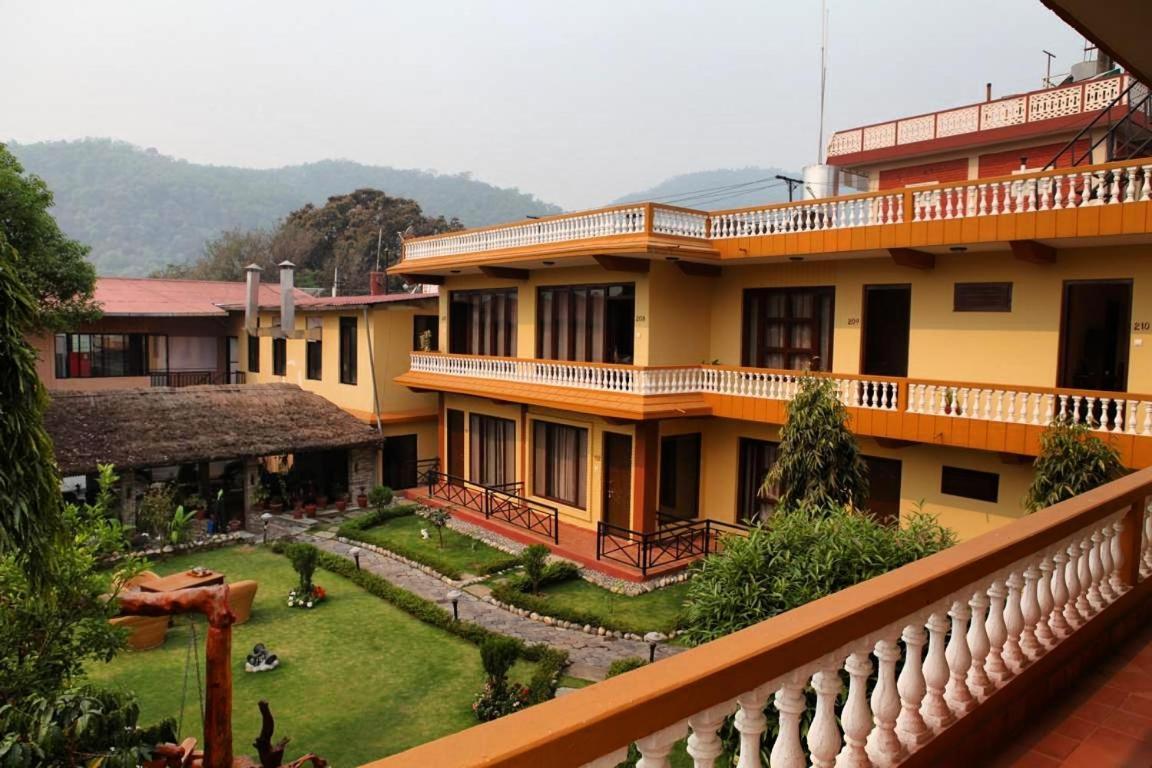 Hotel Homeland Pokhara Exteriör bild